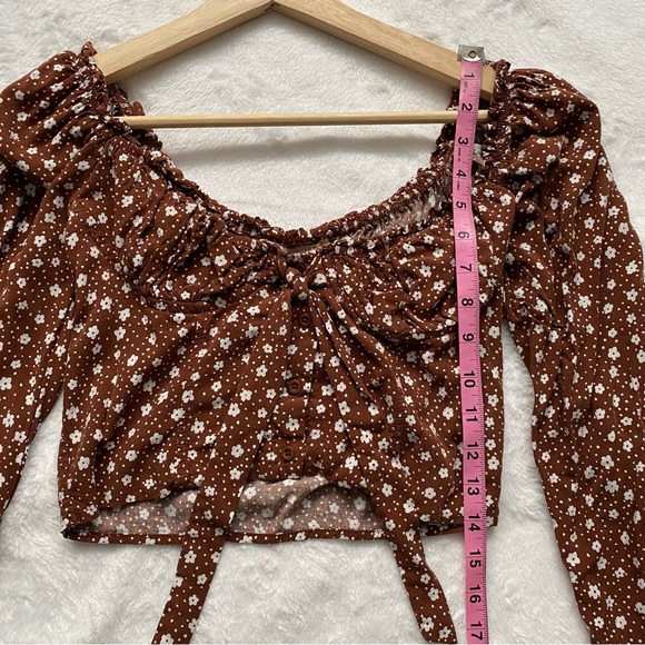 PacSun Cropped Brown Billowy Sleeve Floral Print Top - Picture 4 of 10